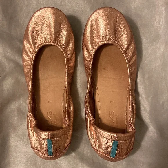 Rose Gold Tieks! Excellent condition - Picture 1 of 5